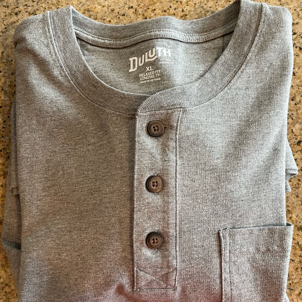 Duluth Trading Company Men’s XL relaxed fit long-sleeved shirt